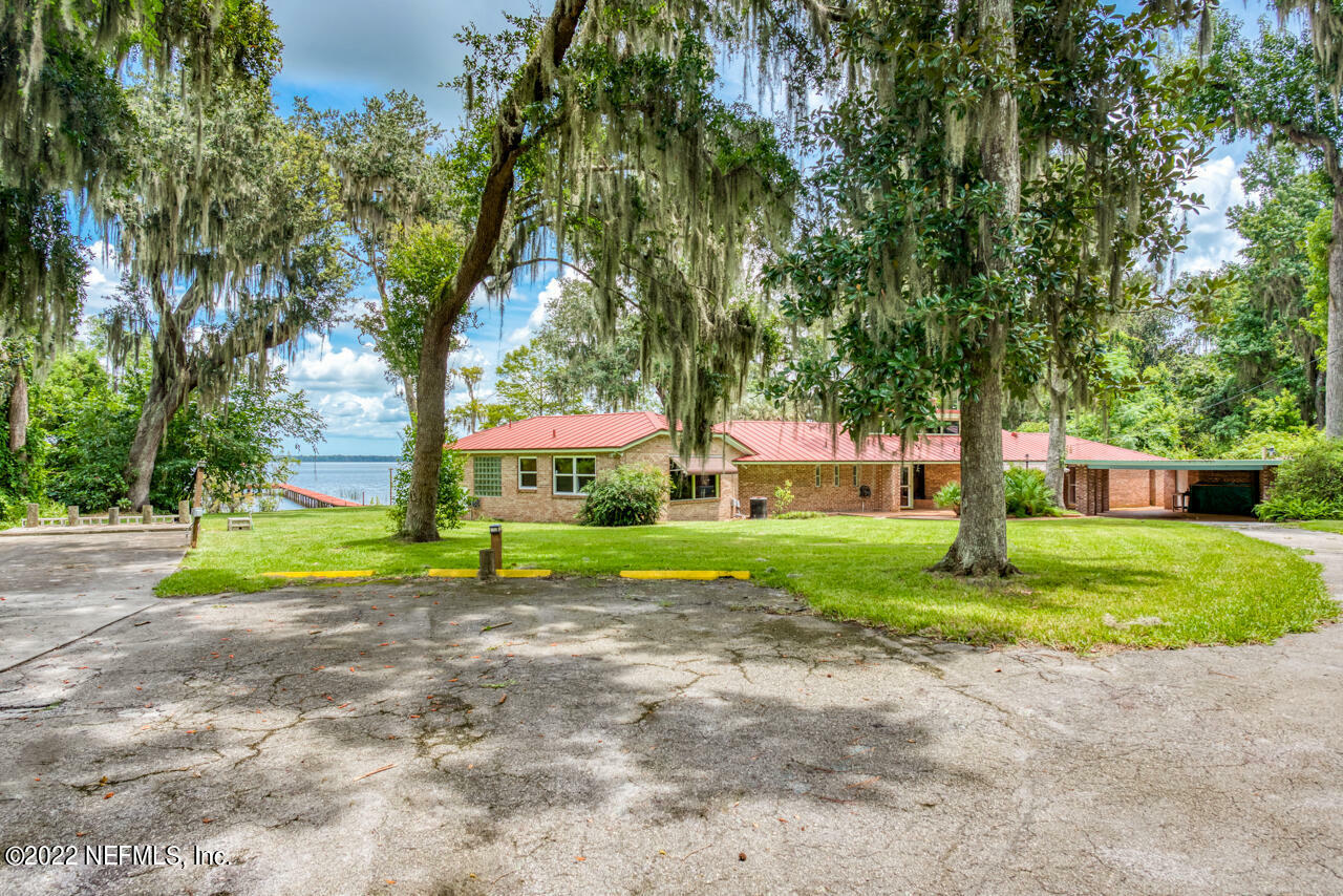 Property Photo:  1100 Summit Street  FL 32112 