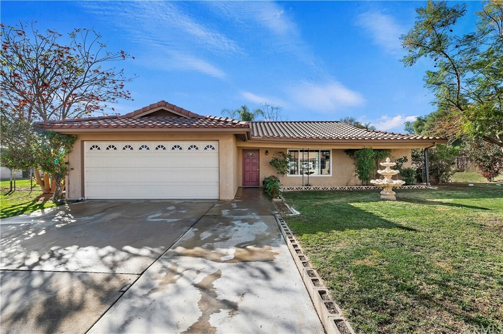 Property Photo:  16485 Lois Lane  CA 92504 