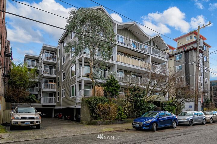 308 Summit Avenue E 502  Seattle WA 98102 photo