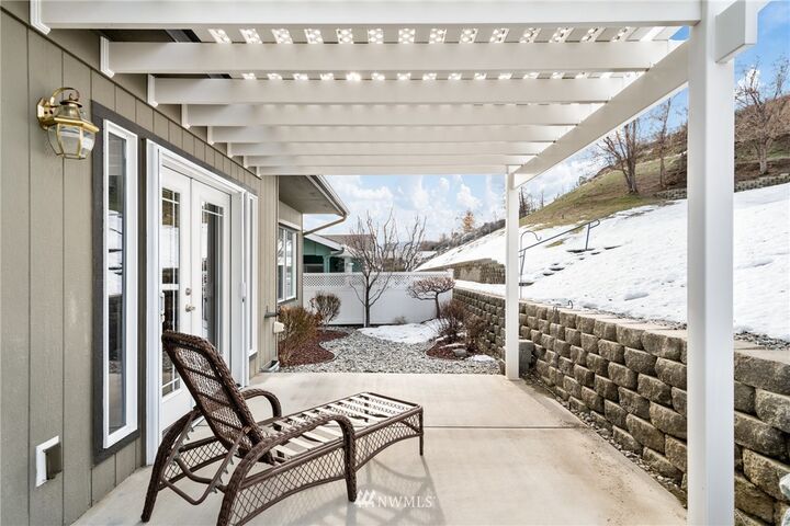 Property Photo:  1841 Heritage Drive  WA 98801 