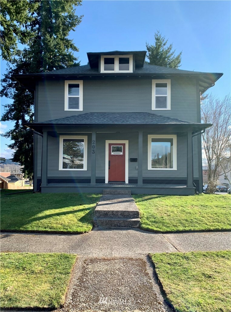 Property Photo: 203 E Broadway Avenue WA 98563