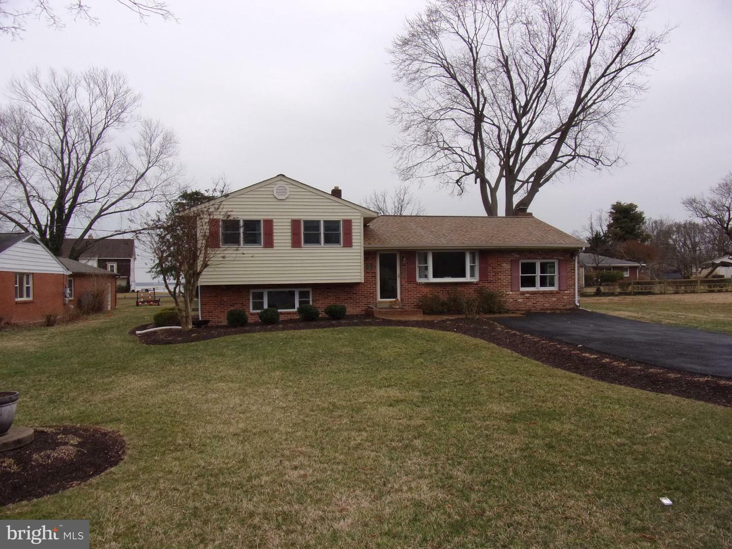 909 Bay Street  Woodbridge VA 22191 photo