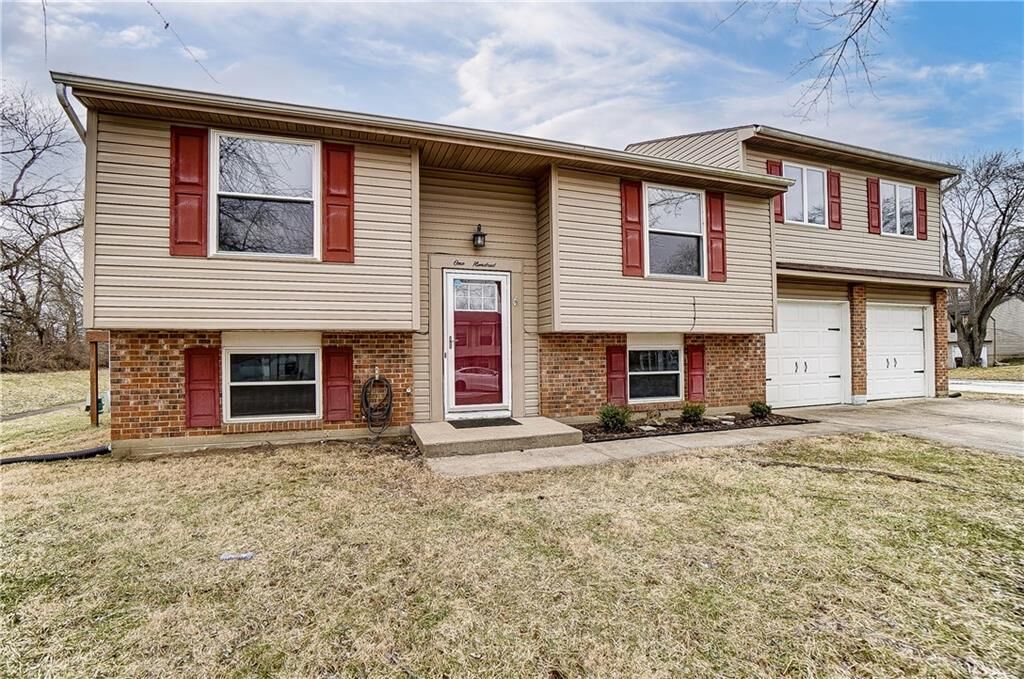 Property Photo:  100 Fitchburg Farm Drive  OH 45322 