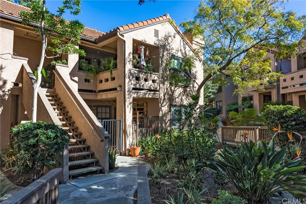 Property Photo:  1052 Calle Del Cerro 702  CA 92672 