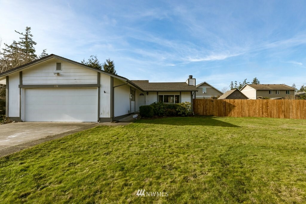 Property Photo:  890 NW Haslo Place  WA 98277 