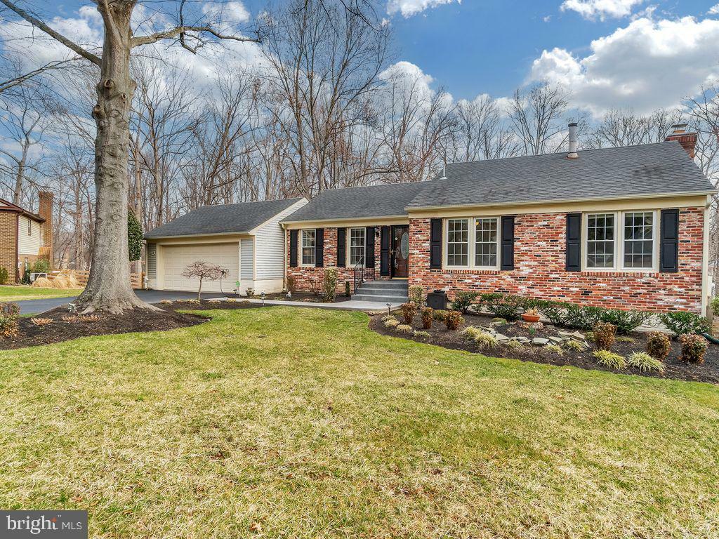 Property Photo:  12038 Stoneford Drive  VA 22192 