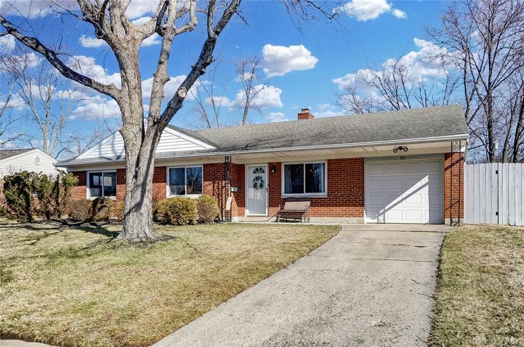 Property Photo: 957 Renwood Drive OH 45429