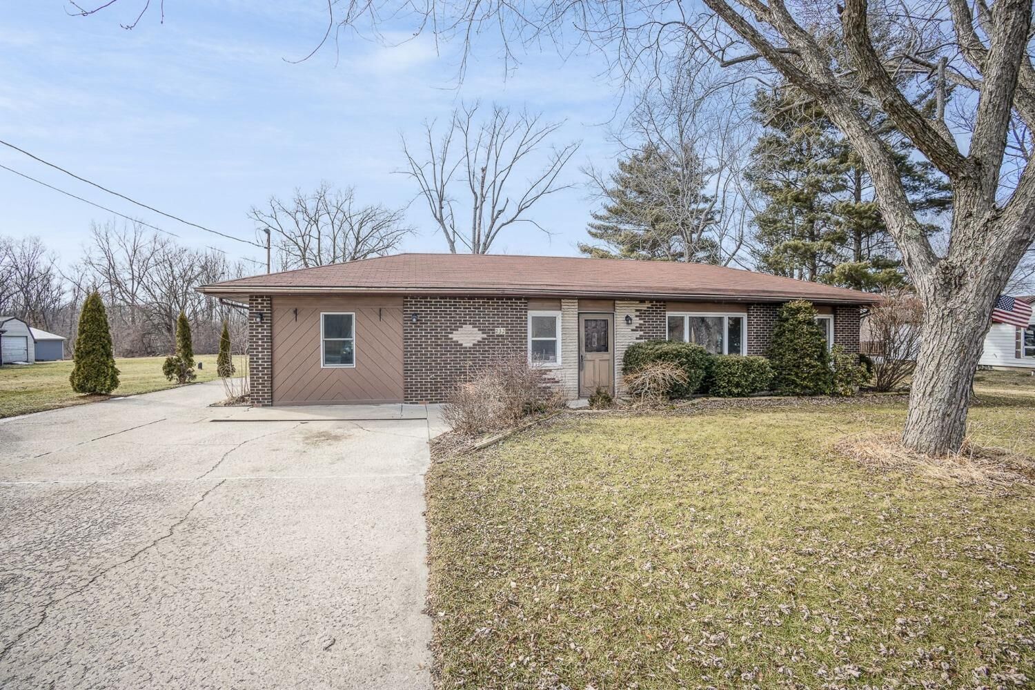 Property Photo: 232 N 500 IN 46385