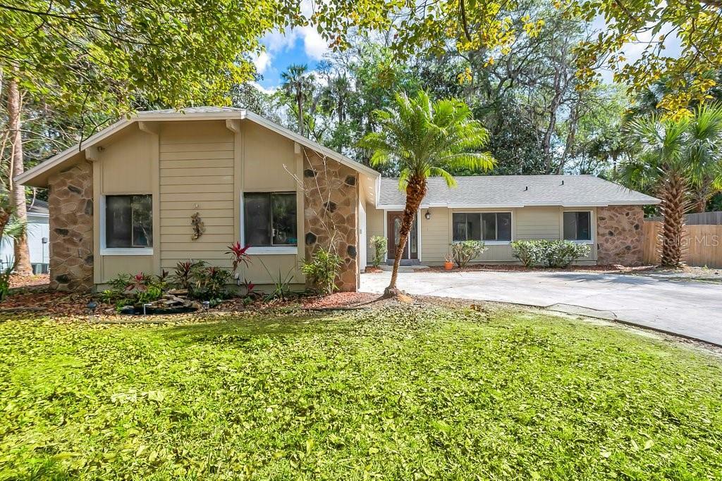 Property Photo:  241 Holiday Ln  FL 32708 