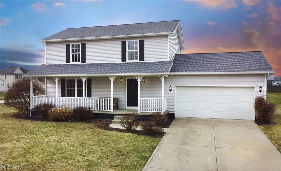 Property Photo:  1054 Canterbury Way Drive  OH 44266 