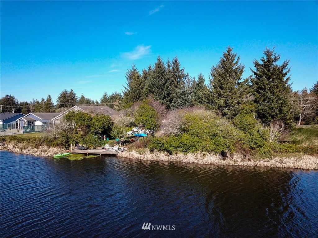 Property Photo:  931 Mt Olympus Avenue SE  WA 98569 