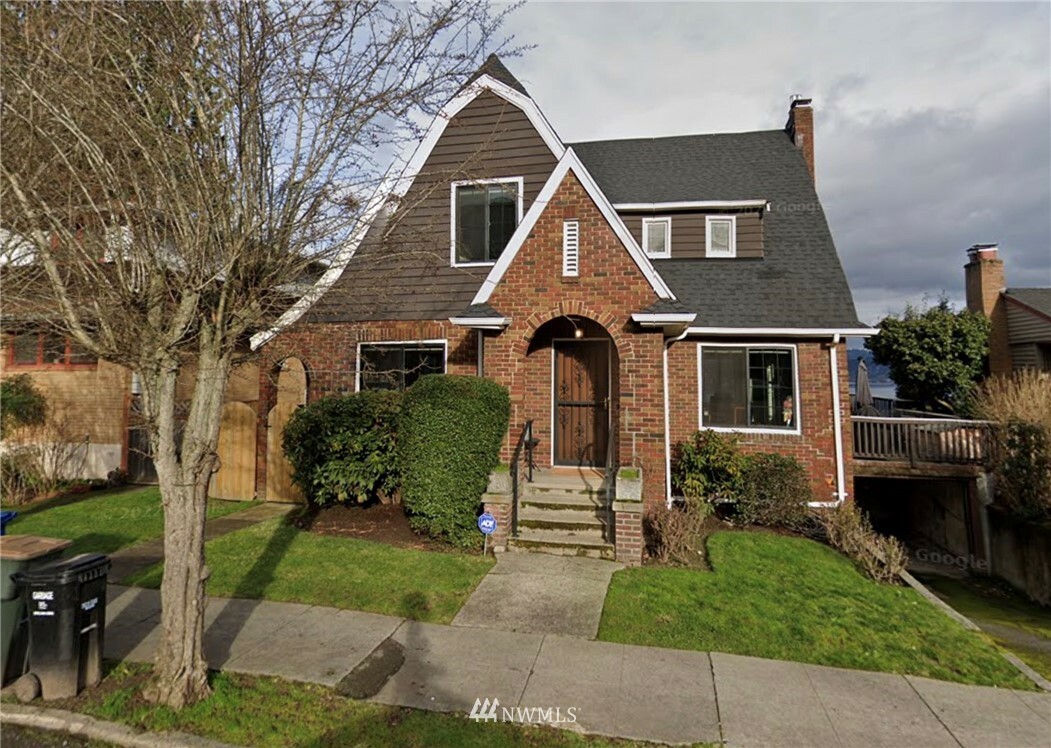 Property Photo:  9826 Waters Avenue S  WA 98118 