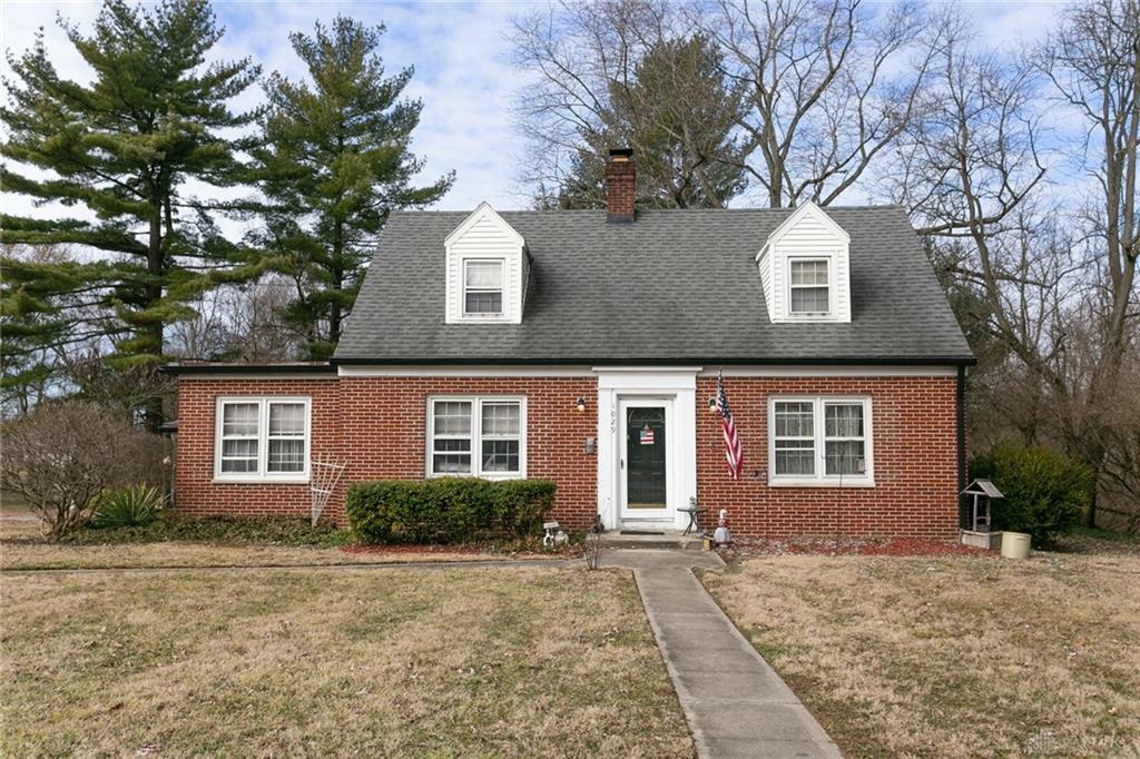 Property Photo:  1029 Old Springfield Pike  OH 45385 