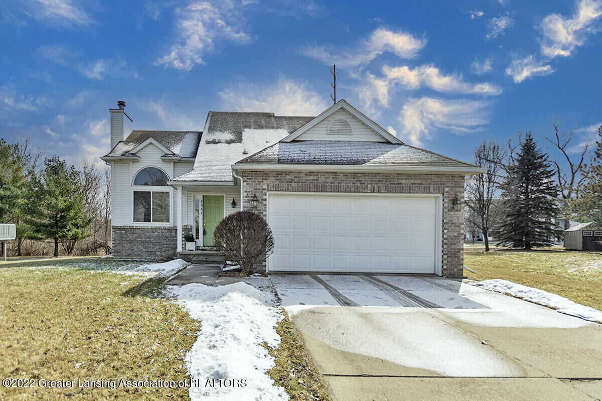Property Photo:  1541 Downing Street  MI 48840 
