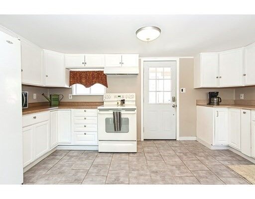 Property Photo:  7 Willow Dell Rd  MA 01081 