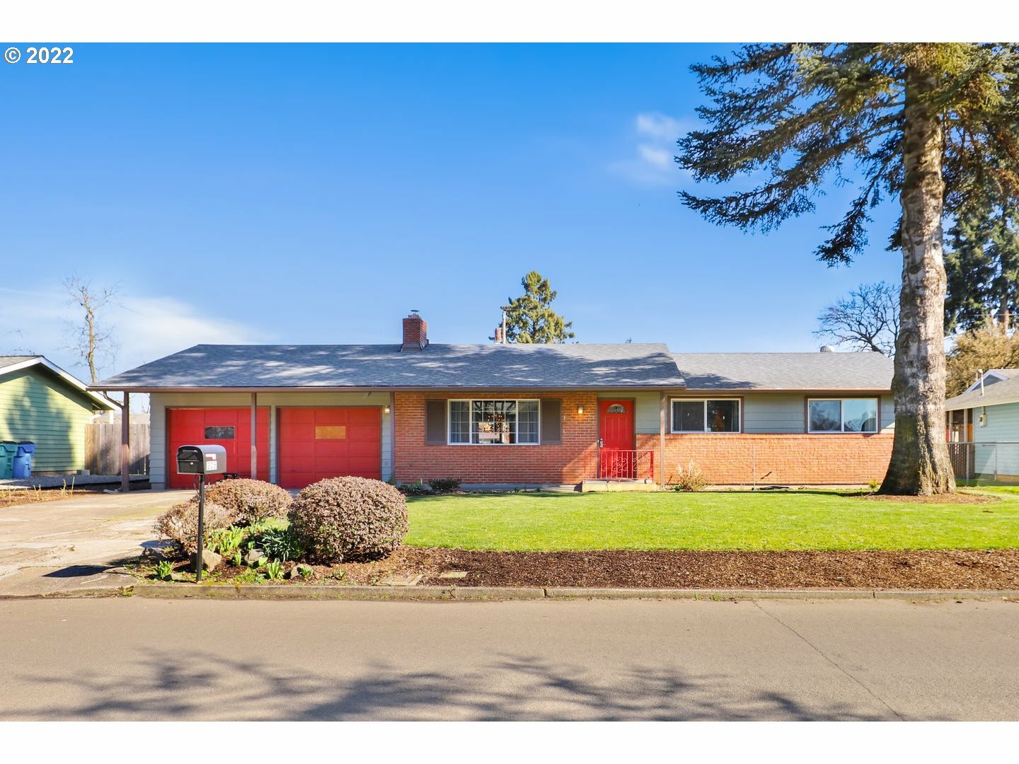 Property Photo: 305 SE 104th Ave WA 98664