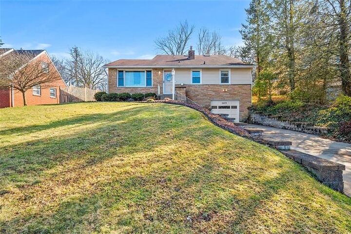 2475 Leis Ln  Bethel Park PA 15102 photo