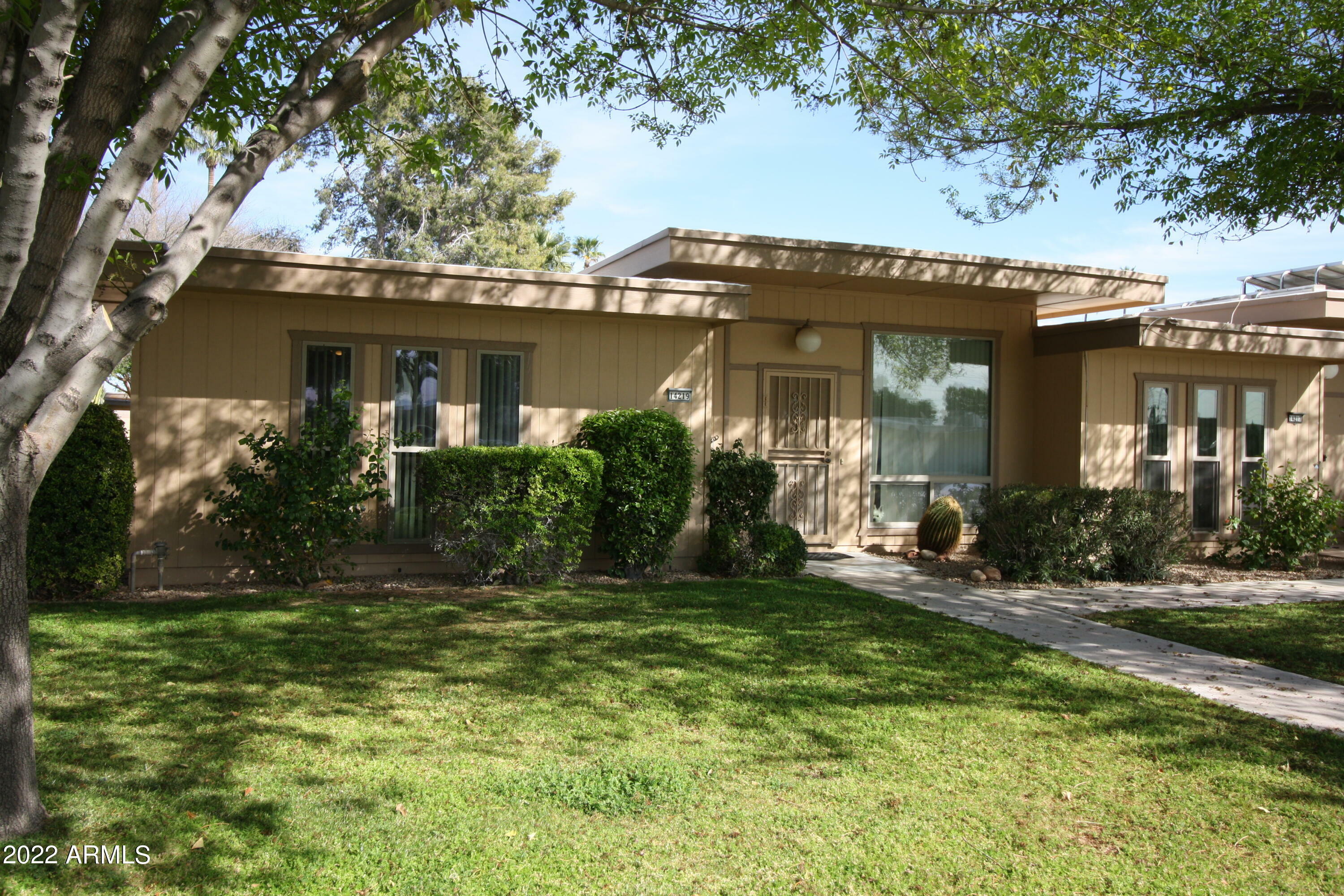 Property Photo: 14219 N Newcastle Drive AZ 85351