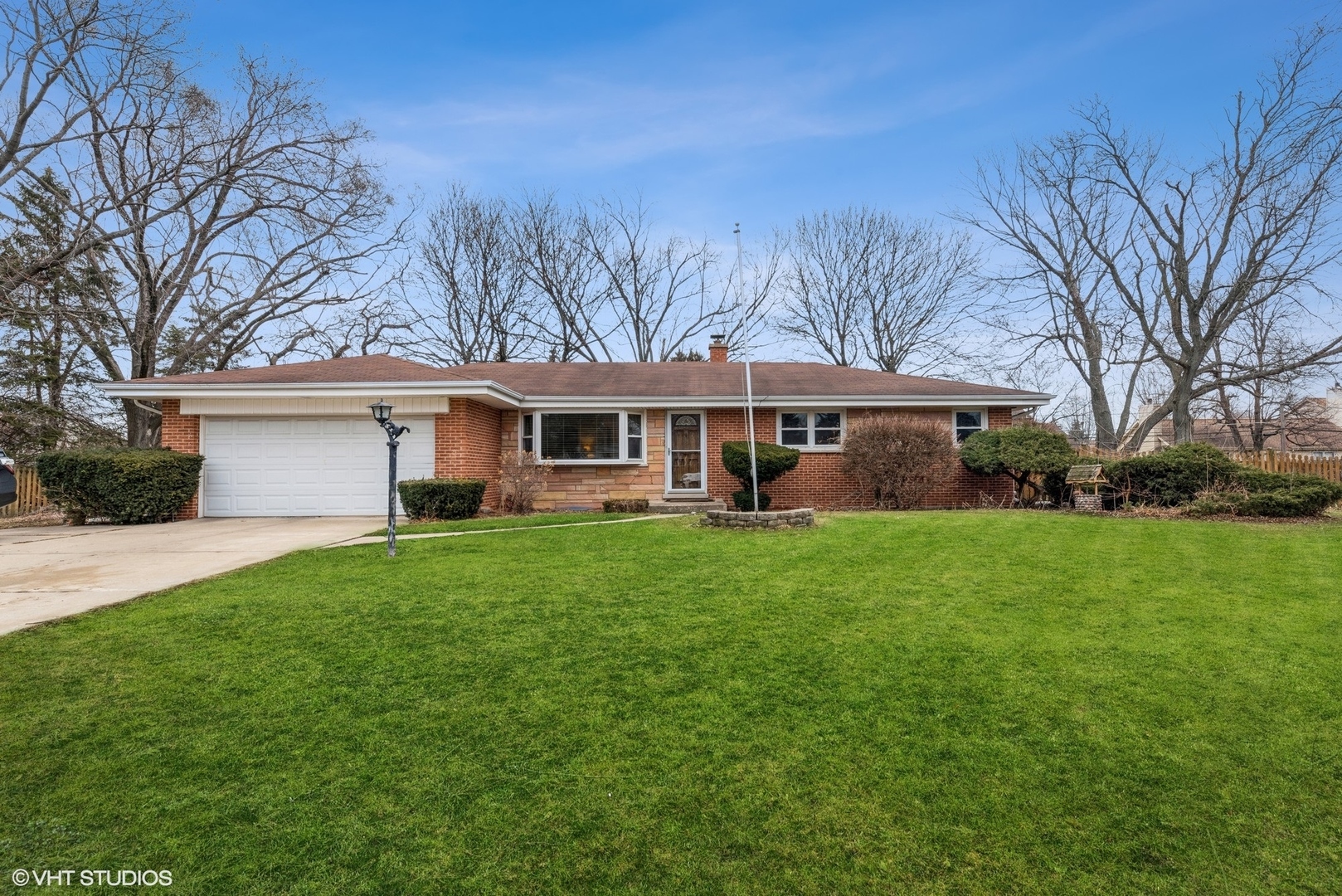 Property Photo:  1101 Drake Avenue  IL 60070 