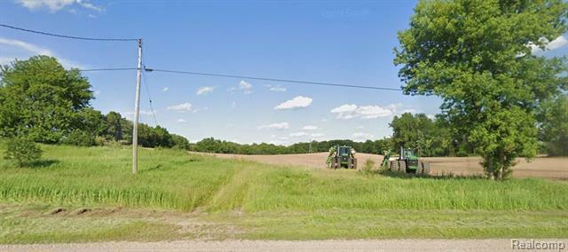 Property Photo:  4711 S Lapeer Road  MI 48455 