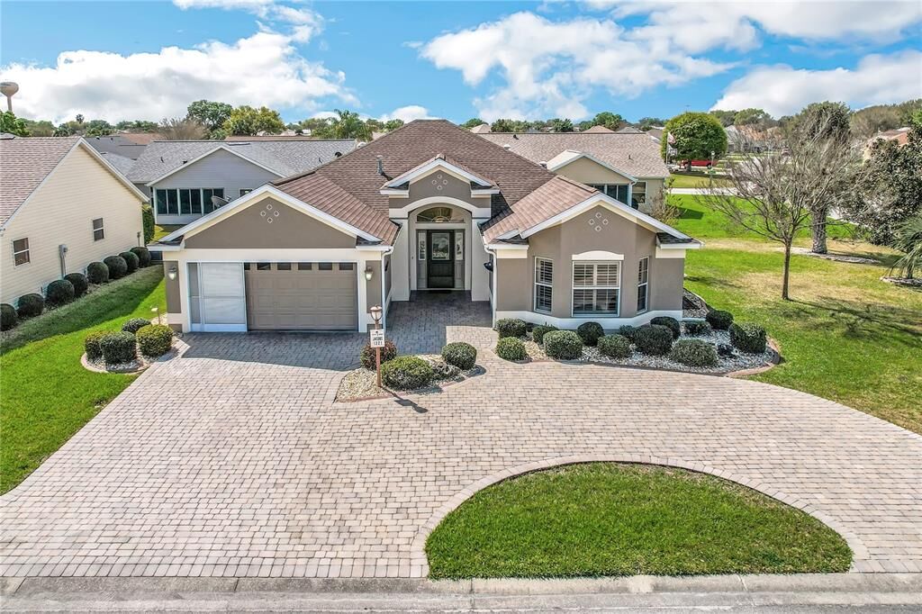 Property Photo: 1321 Camero Drive FL 32159