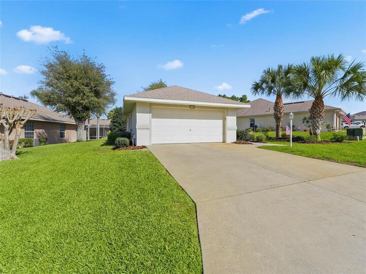 Property Photo:  21129 Braveheart Drive  FL 34748 