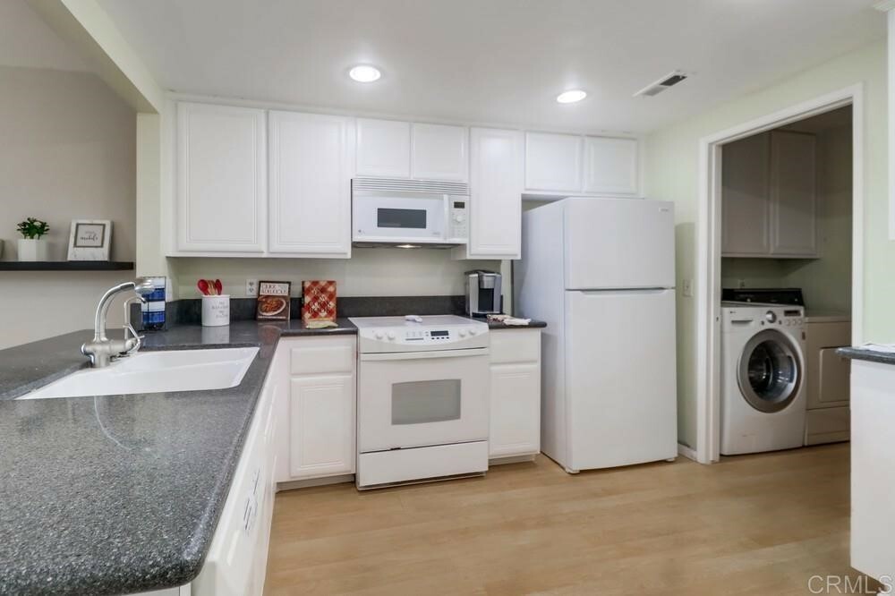 Property Photo:  3070 Corte Trabuco  CA 92009 