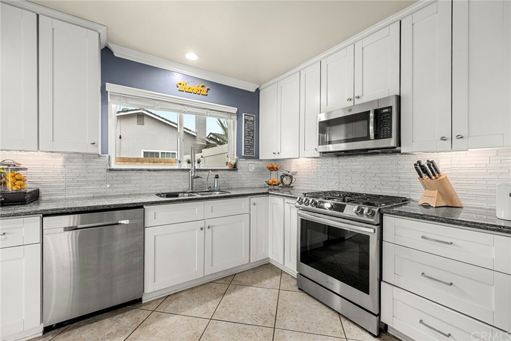 Property Photo: 17412 Yorkshire Avenue CA 92886