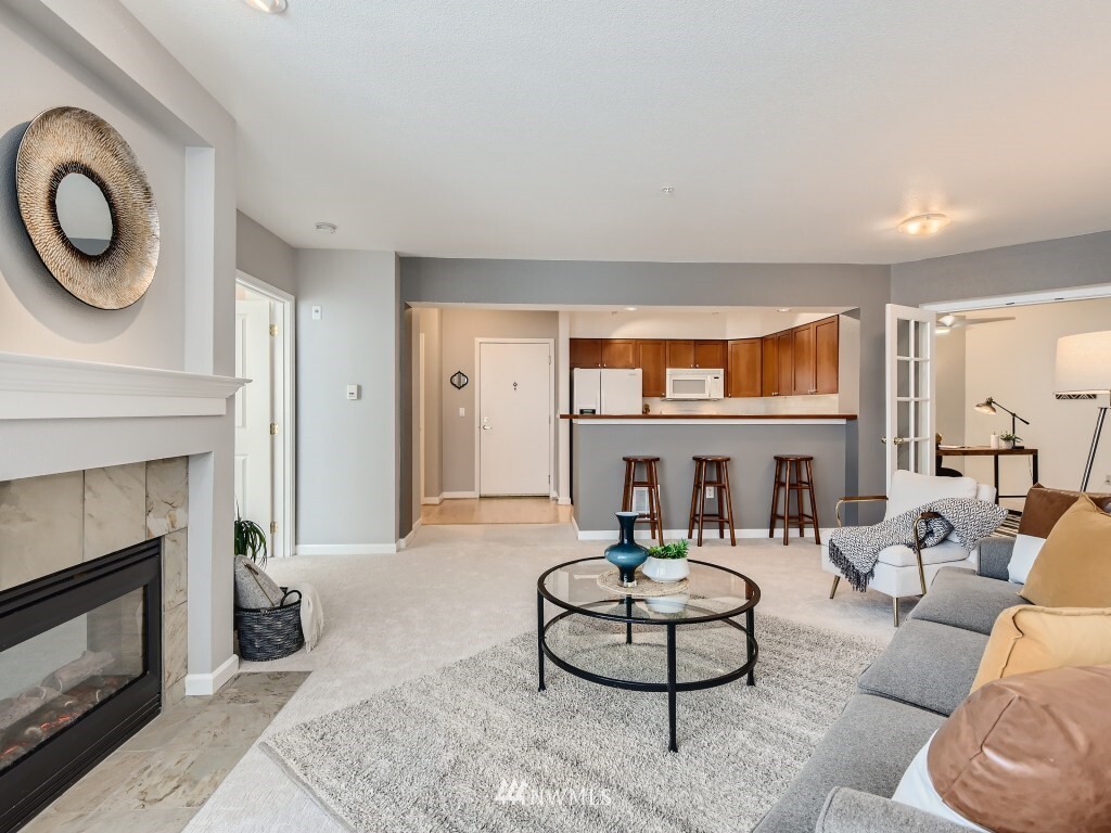 Property Photo: 1525 NW 57th Street 523 WA 98107