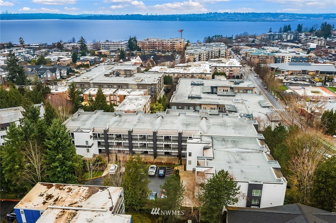 Property Photo:  410 2nd Avenue S 206  WA 98033 