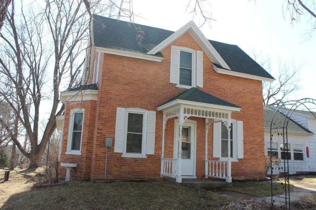 Property Photo:  305 West Prospect Ave  WI 53930 