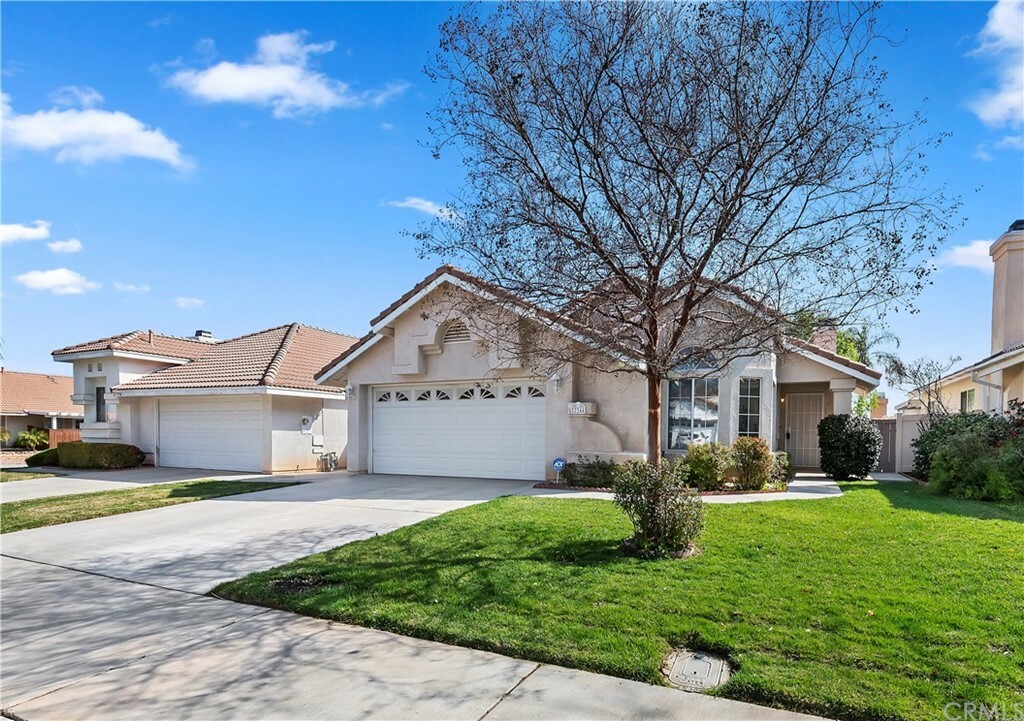 Property Photo:  27344 Family Circle  CA 92586 