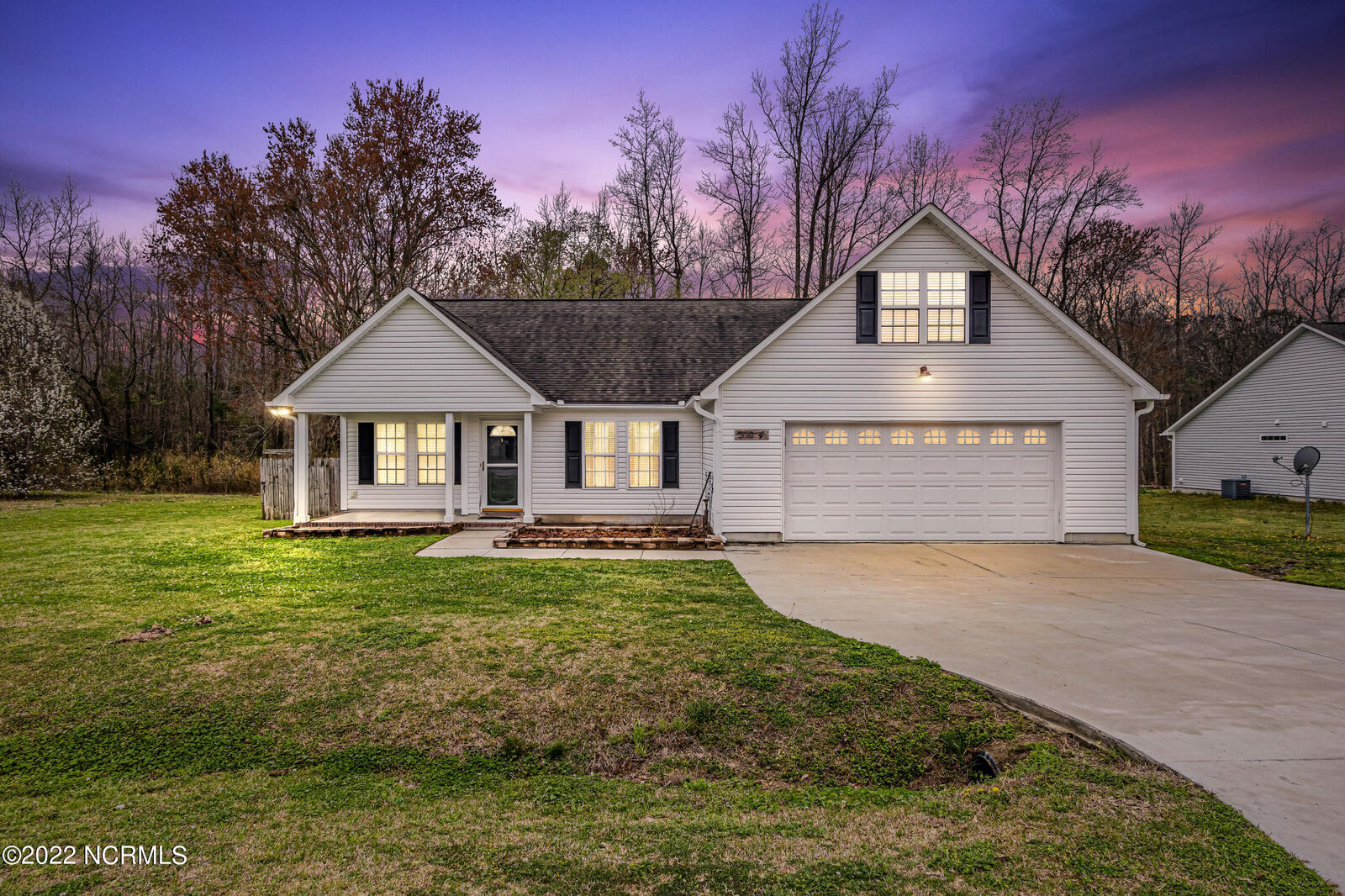 Property Photo:  504 Southwest Ridge Drive  NC 28574 