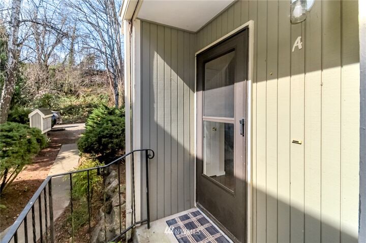 Property Photo: 8448 26th Avenue SW A WA 98106