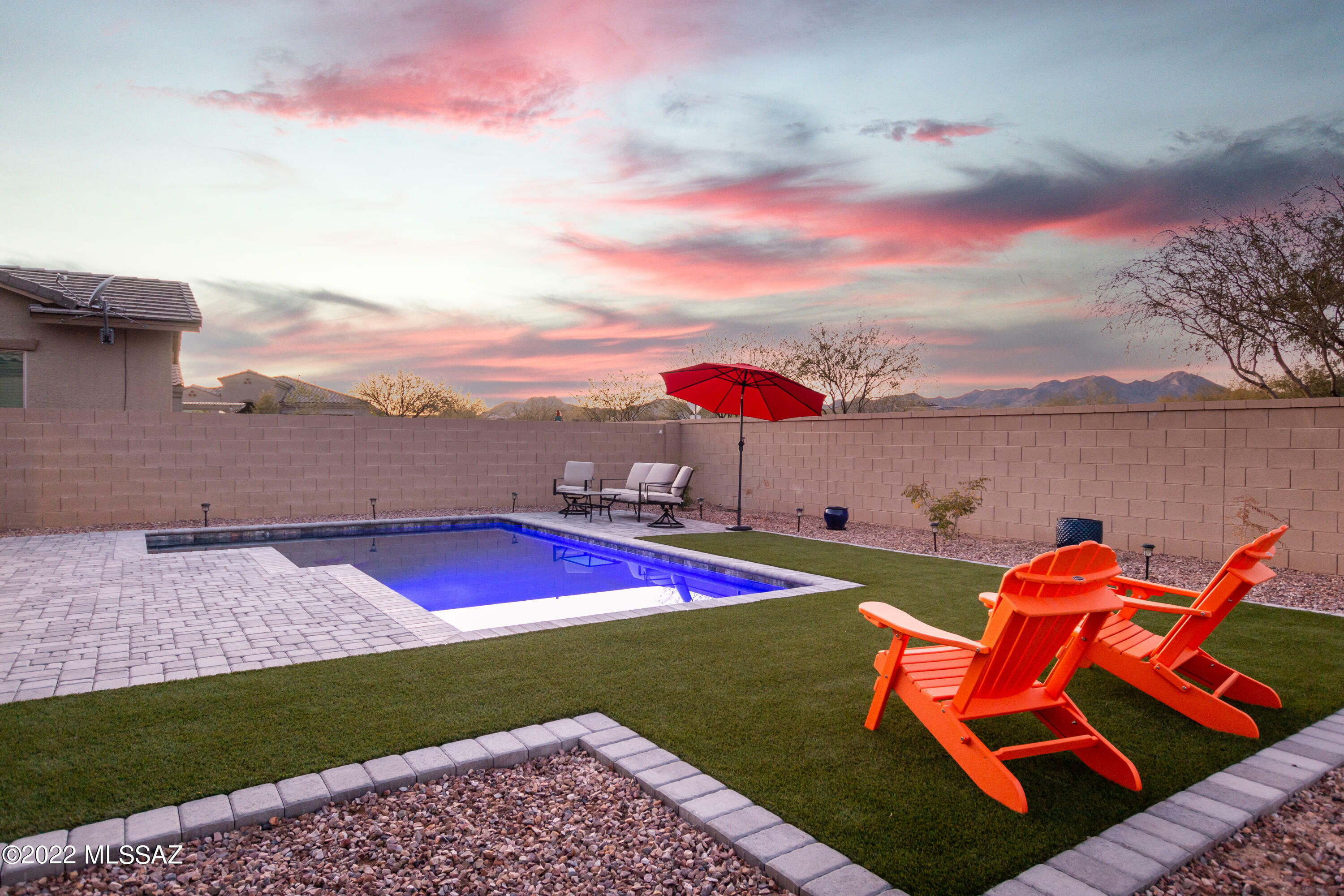 Property Photo:  1068 W Desert Firetail Lane  AZ 85755 