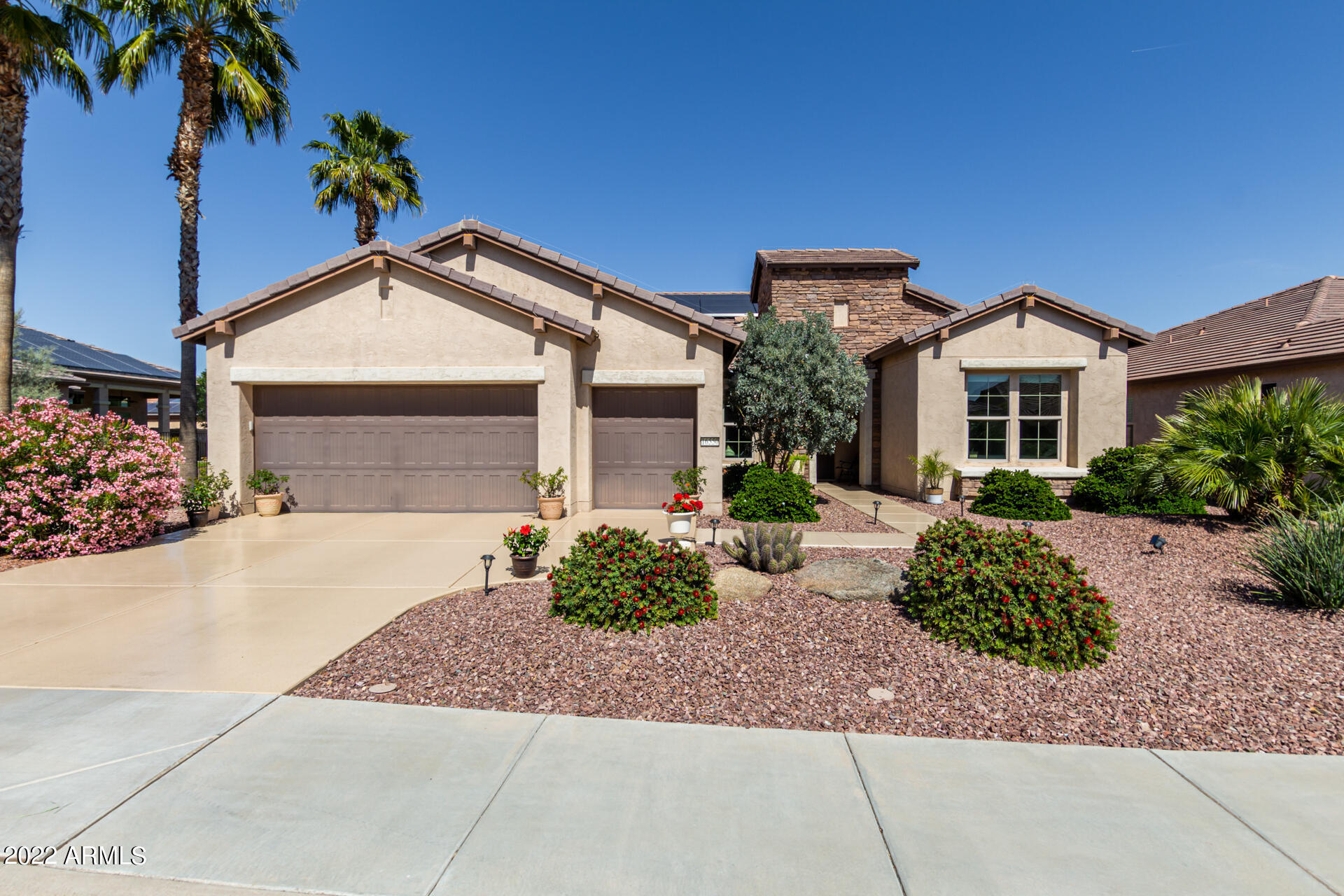 Property Photo:  16550 W Holly Street  AZ 85395 