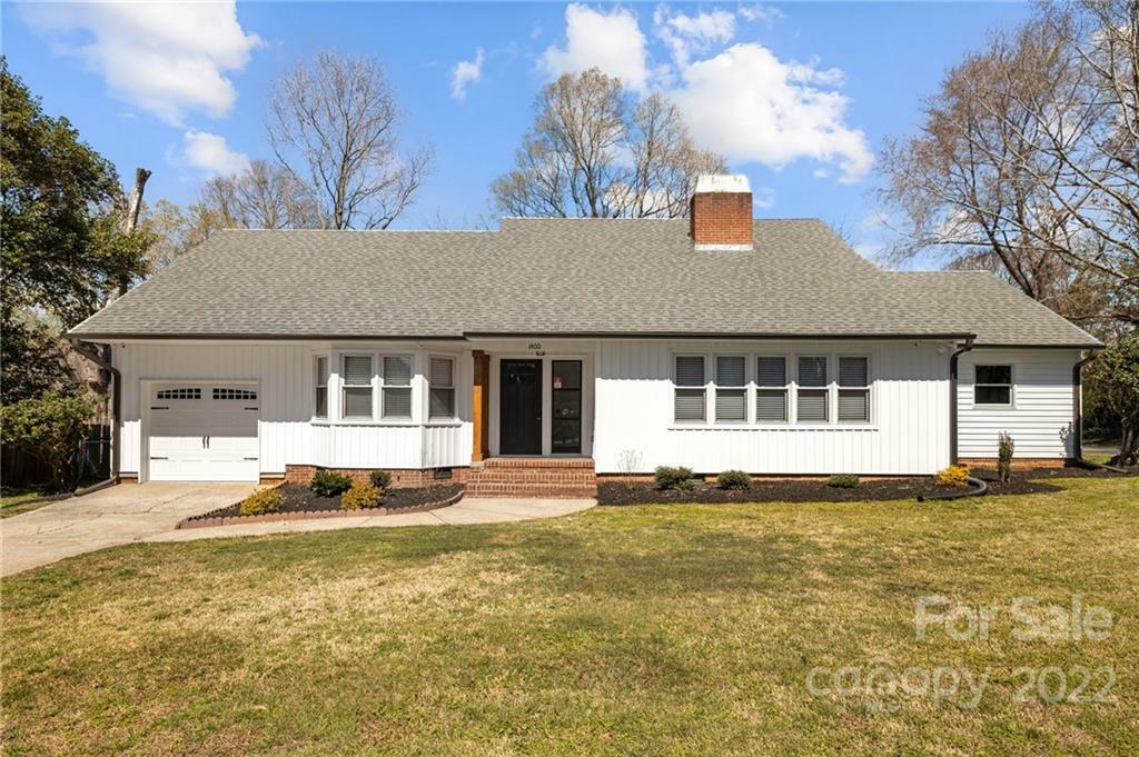 Property Photo:  1400 Franklin Street W  NC 28112 