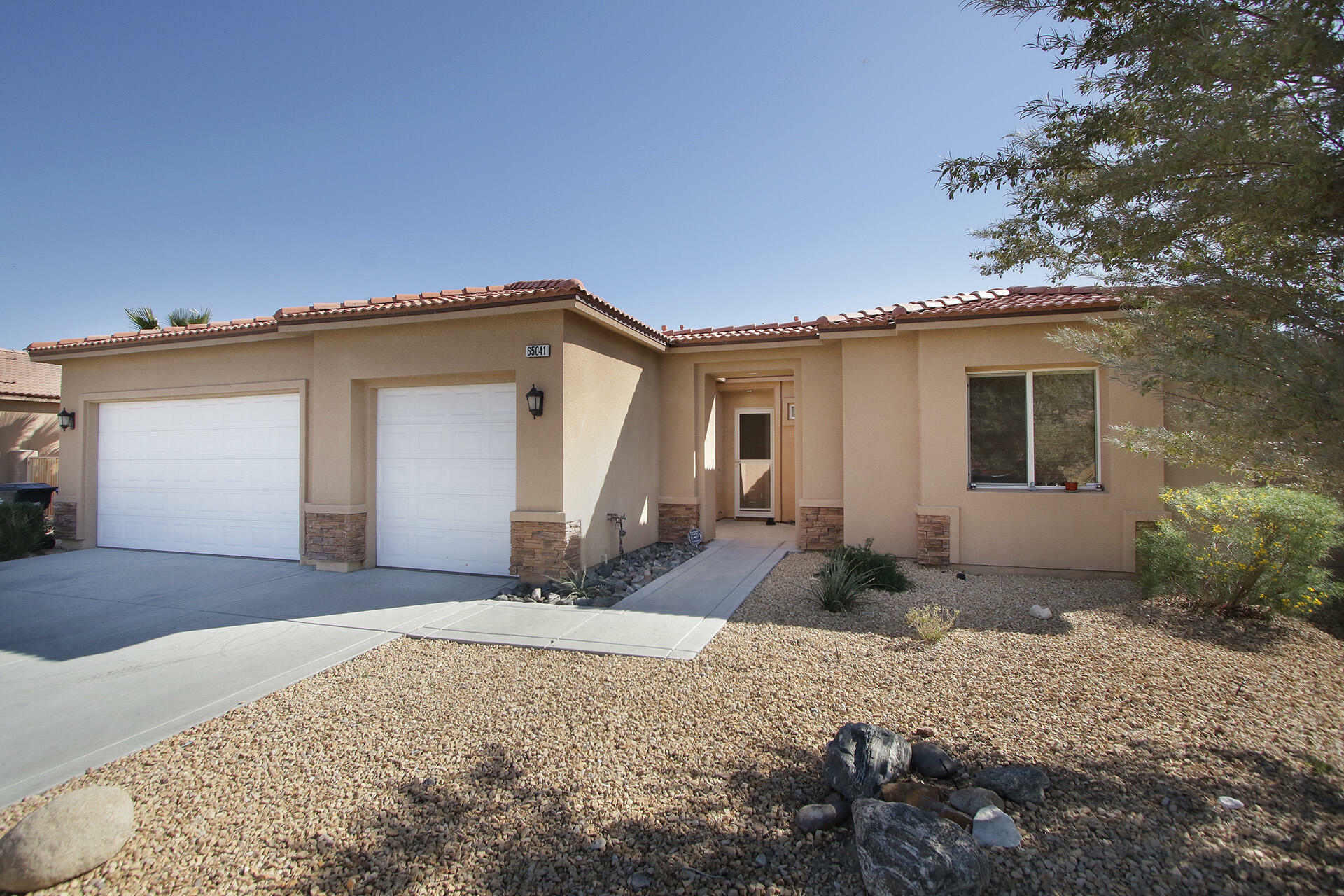 Property Photo:  65041 Rolling Hills Drive  CA 92240 