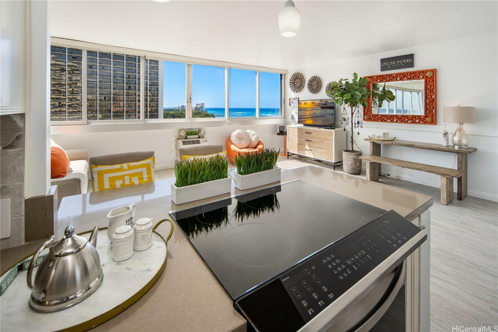 Property Photo:  2500 Kalakaua Avenue 1505  HI 96815 