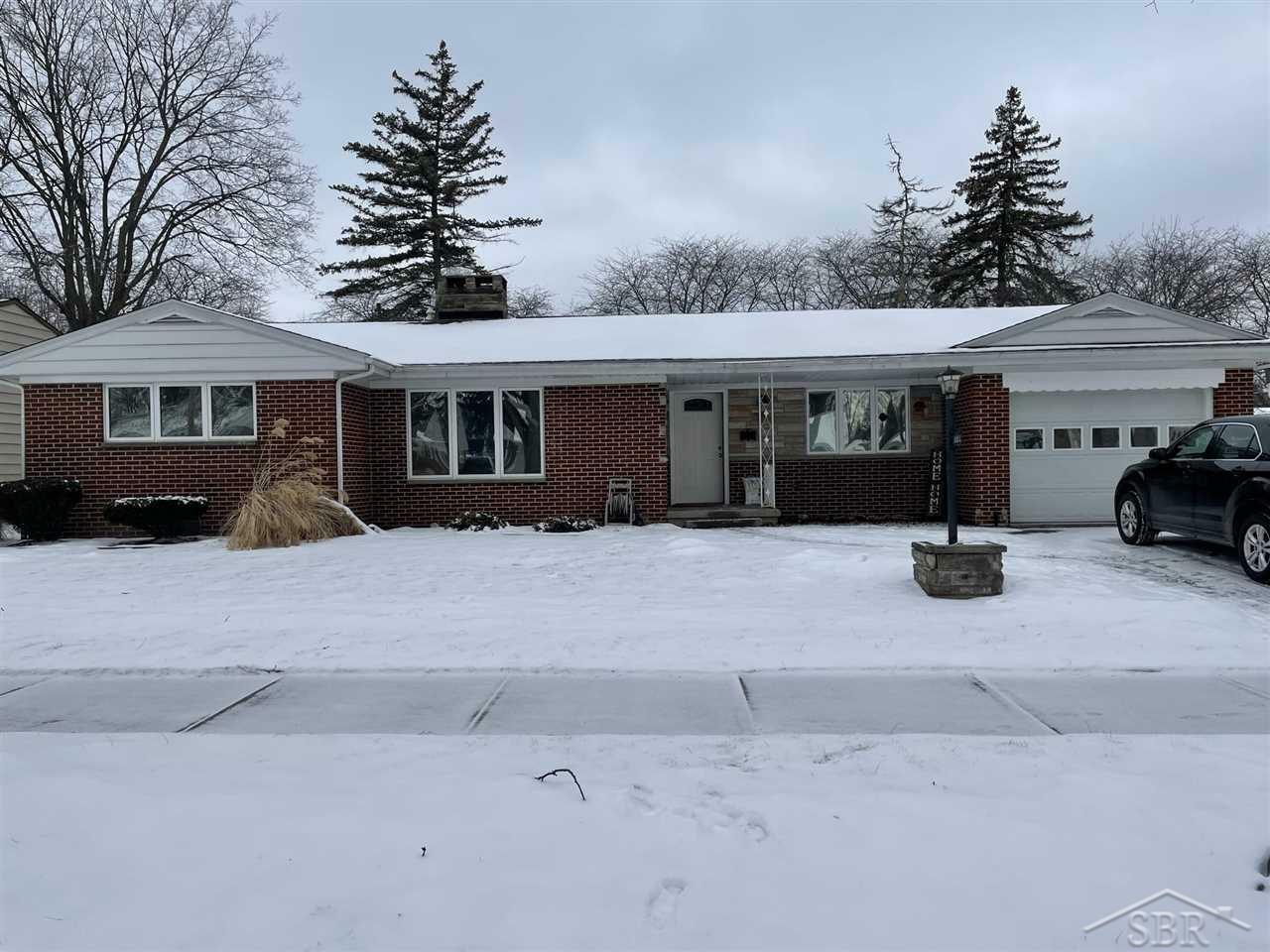 Property Photo:  1117 Elmdale  MI 48602 