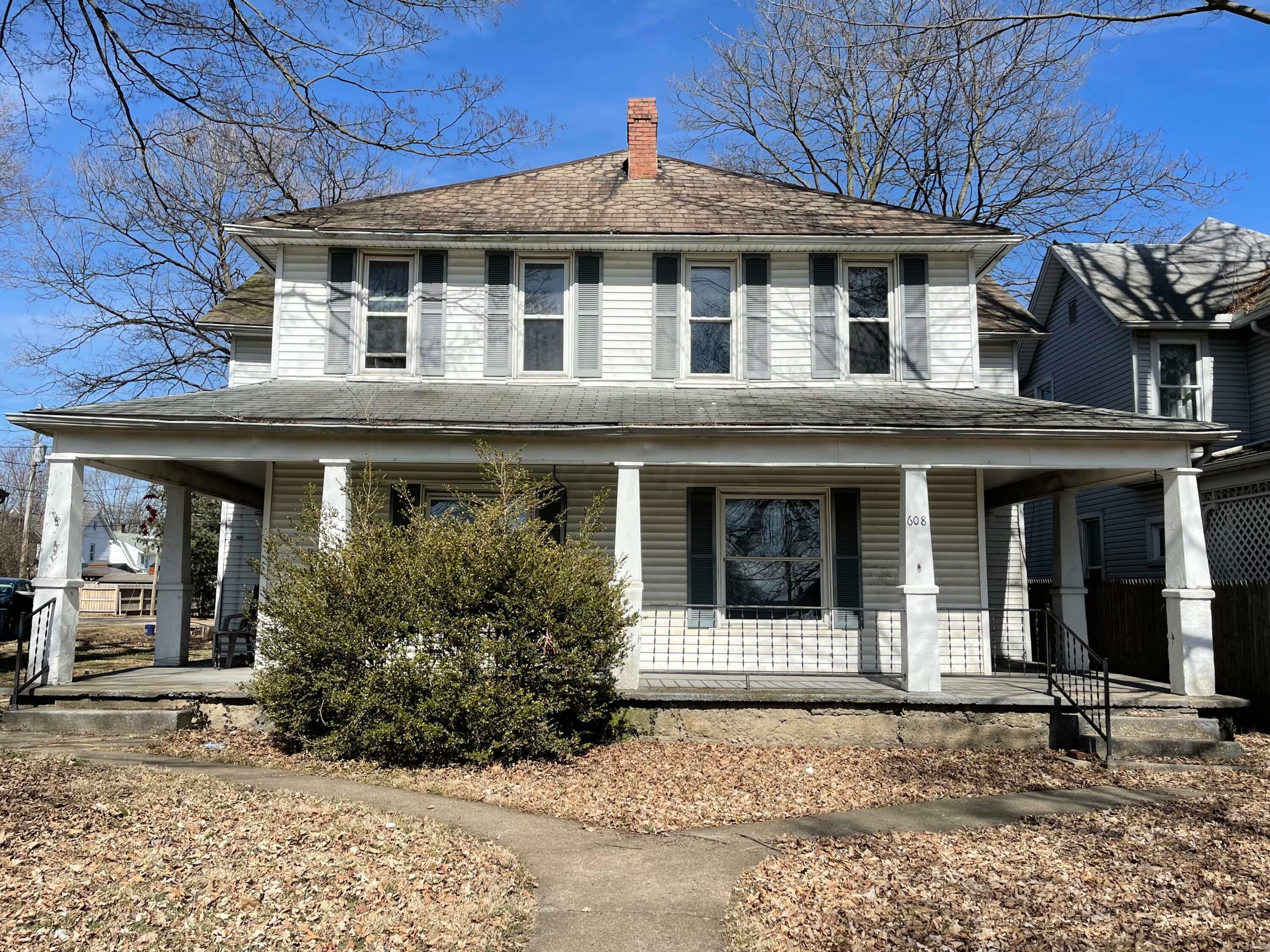 Property Photo: 608-610 W Main Street OH 43055