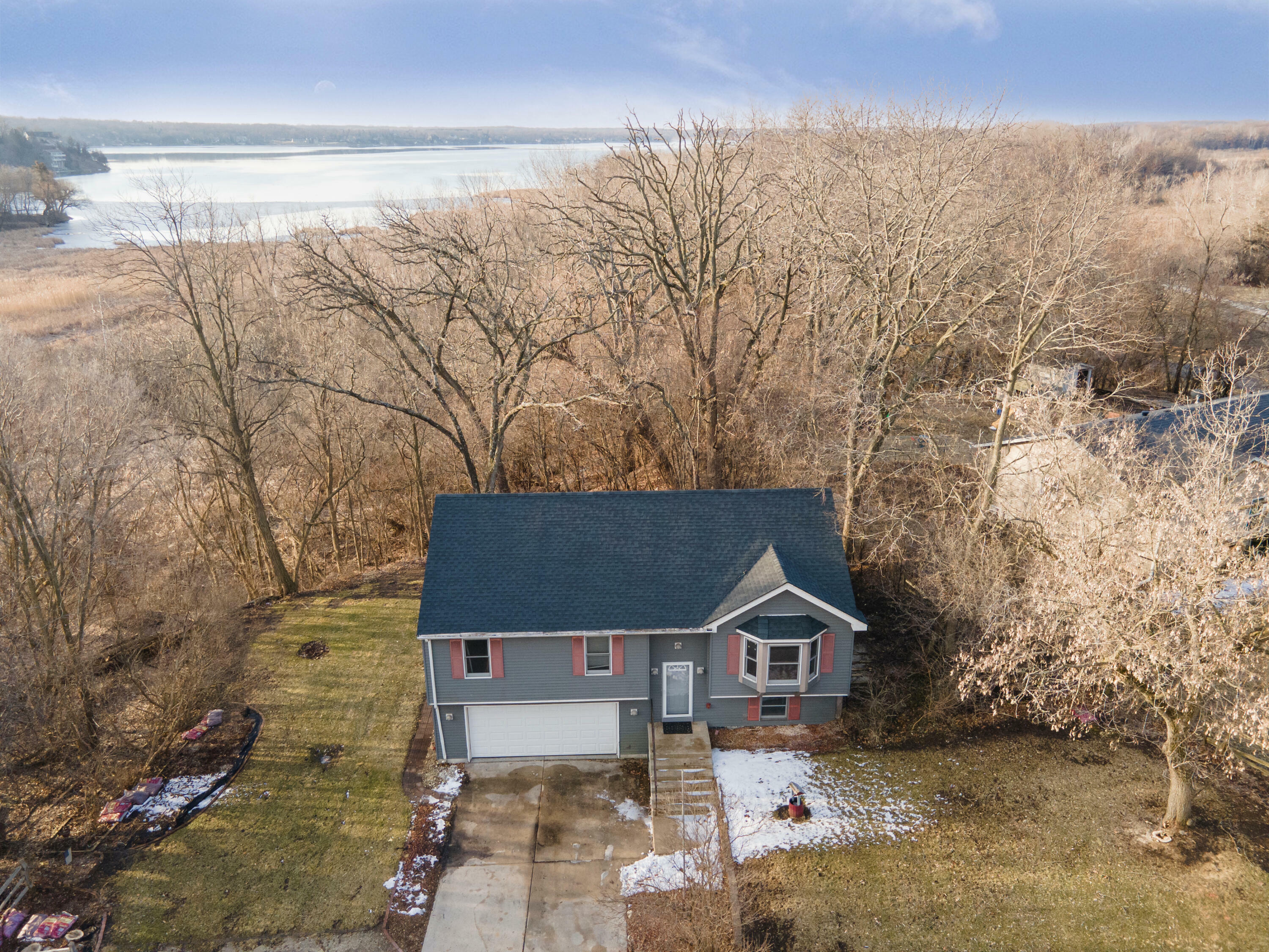 Property Photo:  1021 Indian Point Rd  WI 53181 