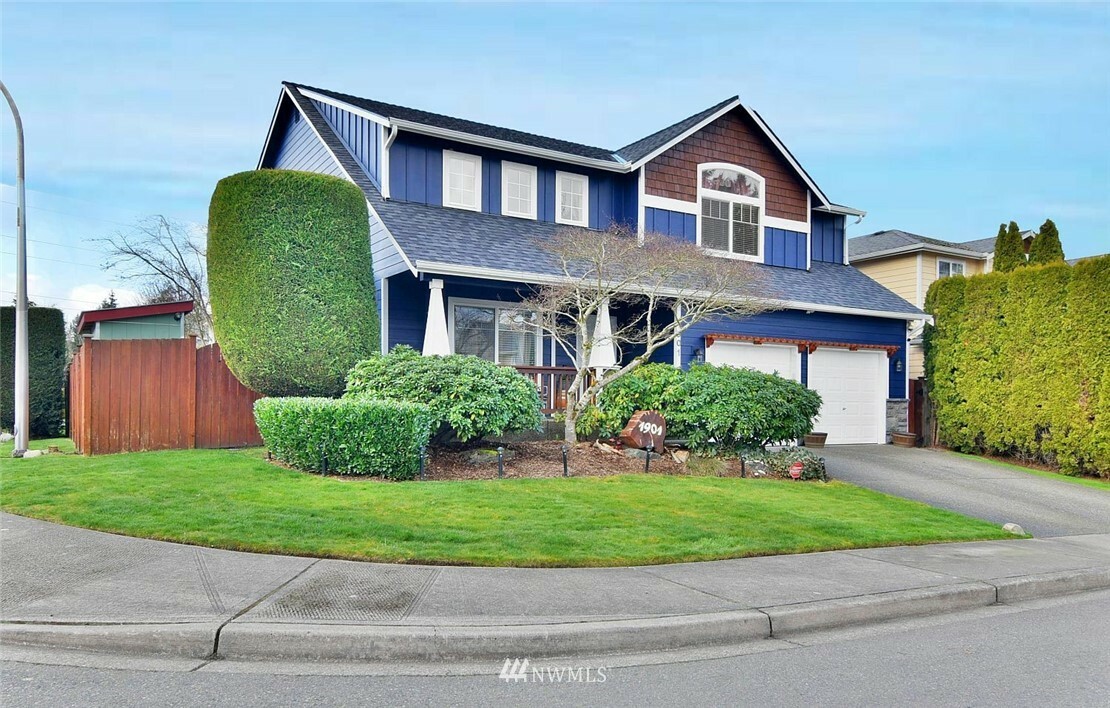 Property Photo: 1901 Redmond Avenue NE WA 98056