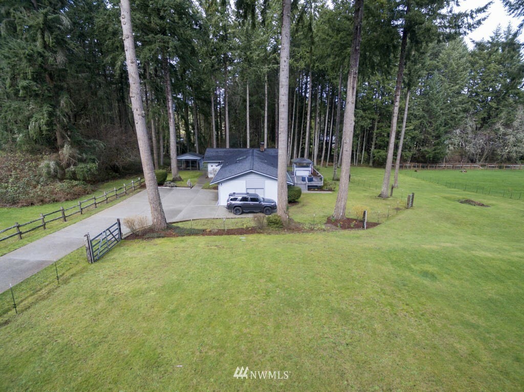 Property Photo:  861 Hyak Way  WA 98333 