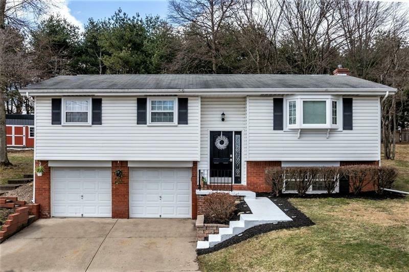 Property Photo:  106 Oxbridge Drive  PA 15108 