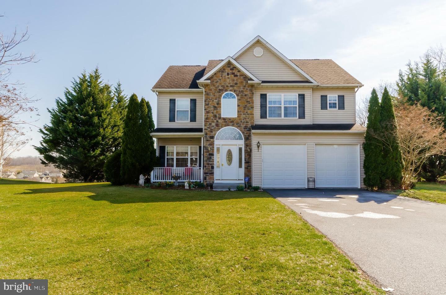 Property Photo:  418 Braeburn Drive  WV 25403 