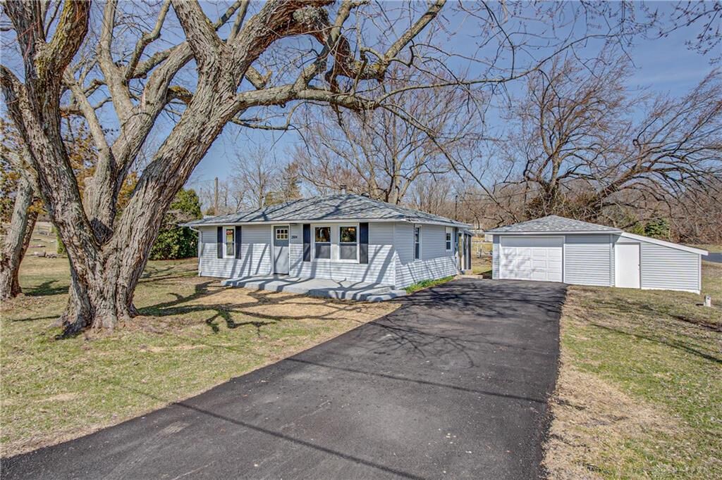 Property Photo: 2504 Hilldale OH 45505