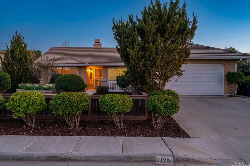 Property Photo:  196 Stonebridge Lane  CA 93446 