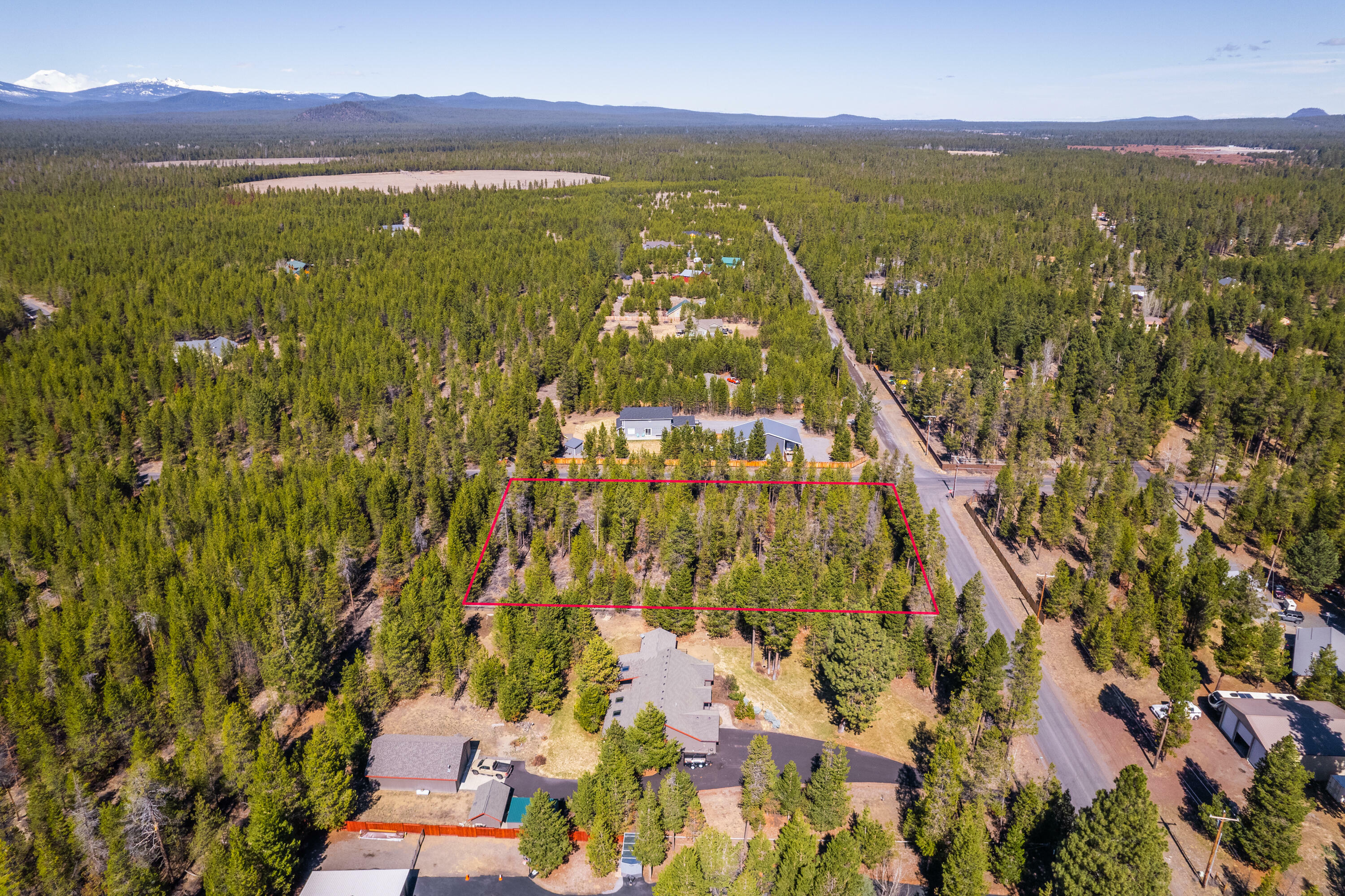 Property Photo: 55015 Tamarack Road OR 97707