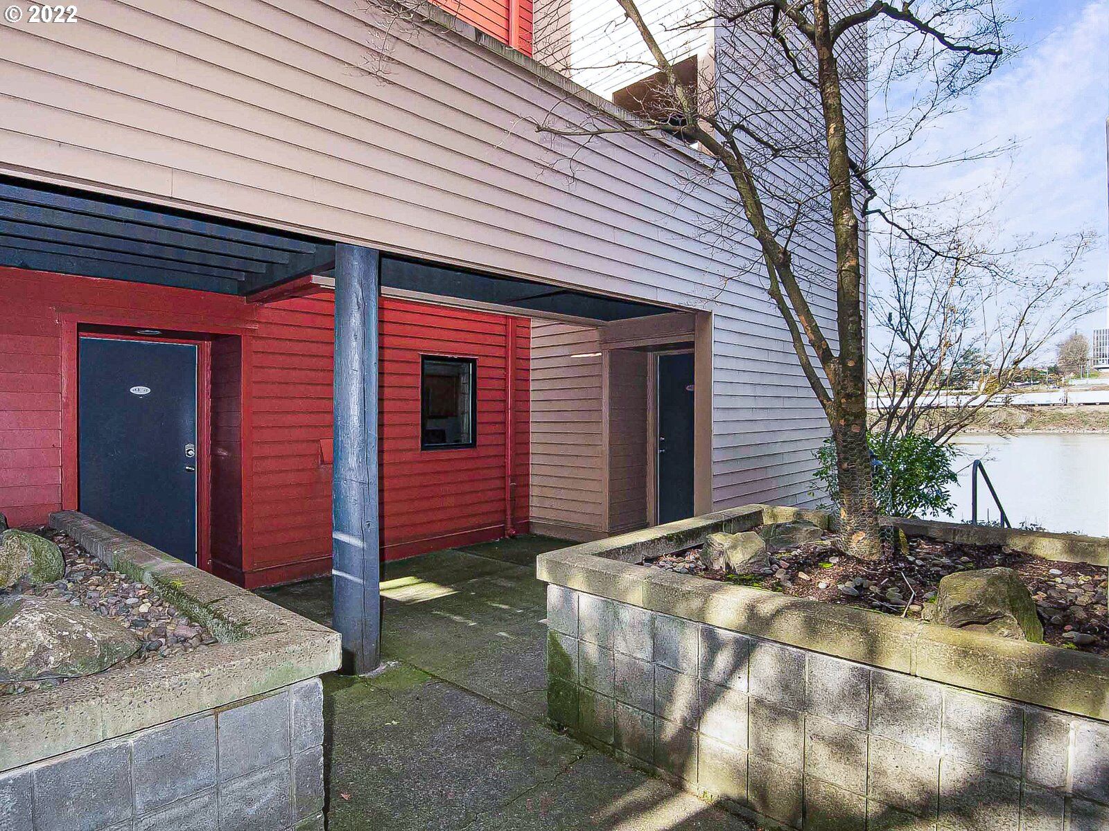 Property Photo: 920 NW Naito Pkwy J2 OR 97209